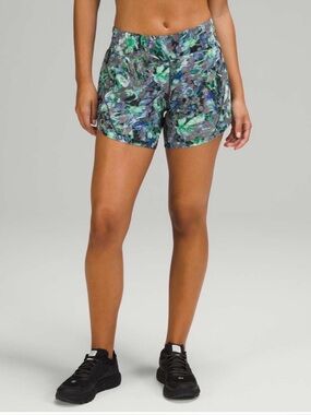 Lululemon Track That Mid-Rise Short 5" Size 8